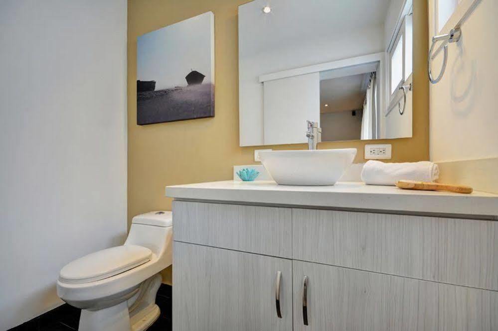Oasis Suites Медельин Экстерьер фото